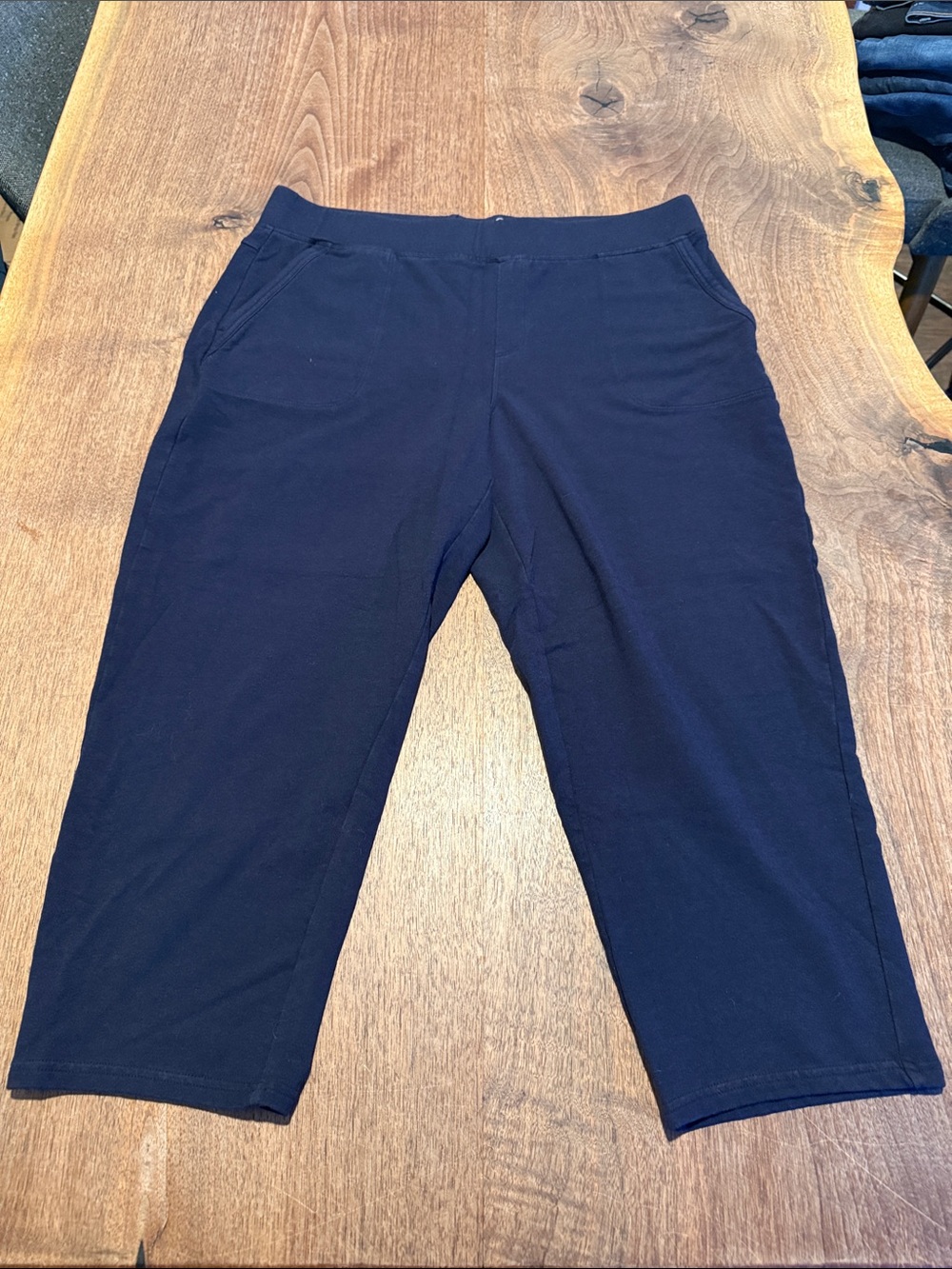 T by TALBOTS Crop Pants - L